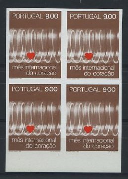 23Lis_1056.jpg -     Lote:    1056            Portugal       Descrição:         1972 &mdash; Mês Internacional do Coração. CE1151, 9$00. Quadra de provas não denteadas, fundo de folha, com as cores aprovadas, com goma original.        PRV       Valor Base:     &euro; 20,00     Valor Venda:     Retirado     