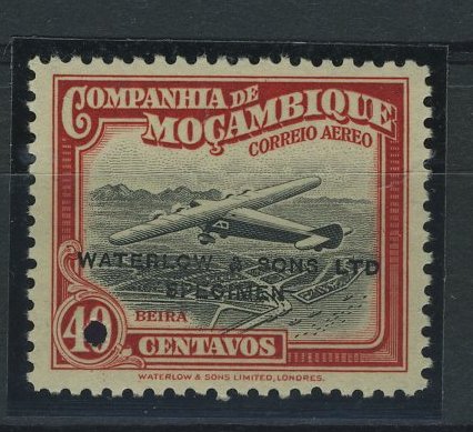23Lis_1124.jpg -     Lote:    1124            Companhia de Moçambique       Descrição:         1935 &mdash; Correio Aéreo. Selos rectamgulares. CE CA16, 40C. Prova de cor em vermelho e preto com sobrecarga "Waterlow & Sons / Specimen", e furo de segurança.        PRV       Valor Base:     &euro; 15,00     Valor Venda:     Retirado     