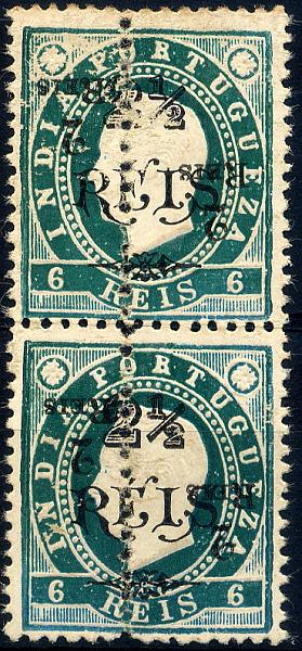 23Lis_1193.jpg -     Lote:    1193            Índia       Descrição:         1911/13 &mdash; D. Luís I, tipo de 1902, com nova sobretaxa e perfurados ao meio na vertical. CE223, 2 r s/ 2 &frac12; r s/ 6 reis, verde escuro, sobrecarga A. Par vertical com a nova sobretaxa invertida. B e R.        *       Valor Base:     &euro; 20,00     Valor Venda:     &euro; 26,00     