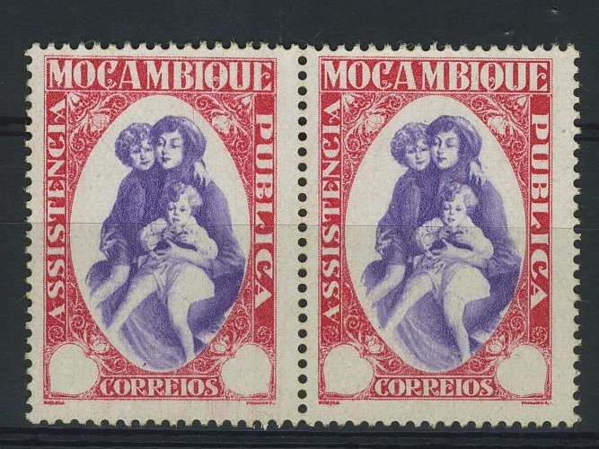 23Lis_1215.jpg -     Lote:    1215            Moçambique       Descrição:         1929/1939 &mdash; Imposto Postal e Telegráfico. Assistência Pública. CE IPT25, 40C carmim e violeta. Par horizontal sem impressão da taxa.        *       Valor Base:     &euro; 20,00     Valor Venda:     Retirado     
