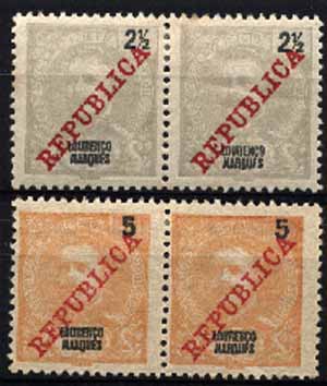 23Lis_1219.jpg -     Lote:    1219            Lourenço Marques       Descrição:         1898/1901 &mdash; D. Carlos I tipo Mouchon com sobrecarga REPUBLICA. CE78/79. Lote de dois pares de selos de 2 &frac12; reis cinzento e 5 reis laranja cada par com um selo com a variedade MARQUFS. Valor de catálogo &euro; 20,90.        **       Valor Base:     &euro; 4,00     Valor Venda:     &euro; 4,00     