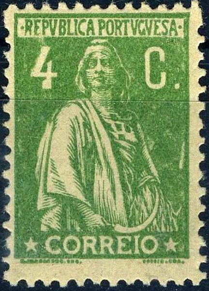 23Lis_1360.jpg -     Lote:    1360            Portugal       Descrição:         1917/20 &mdash; Ceres. Novas taxas e cores. CE226, 4 c. verde, papel pontinhado médio, denteado 12x11 &frac12;. Variedade de cliché XXVII "4 GROSSO". Valor de catálogo &euro; 530,00. MB.        ***       Valor Base:     &euro; 150,00     Valor Venda:     Retirado     