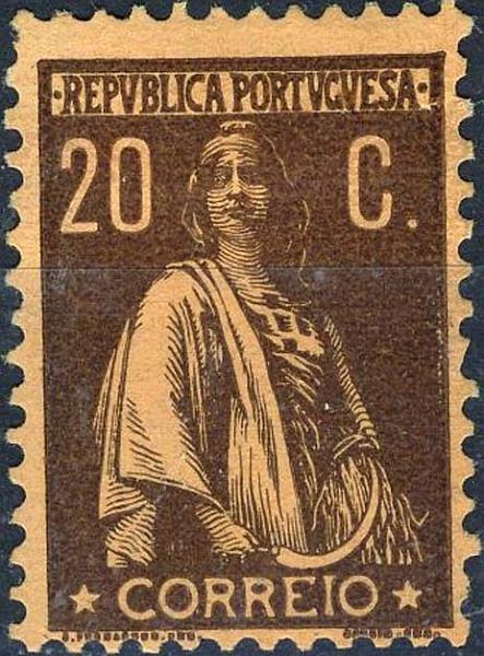 23Lis_1361.jpg -     Lote:    1361            Portugal       Descrição:         1917/20 &mdash; Ceres. Novas taxas e cores. CE233, 20 c. castanho s/ salmão, denteado 12x11 &frac12;, papel porcelana colorido. Selo ligeiramente descentrado. Valor de catálogo &euro; 900,00. MB.        **       Valor Base:     &euro; 200,00     Valor Venda:     Retirado     
