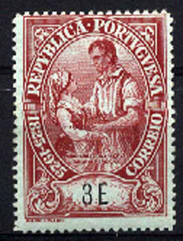 23Lis_1371.jpg -     Lote:    1371            Portugal       Descrição:         1925 &mdash; Centenário do Nascimento de Camilo Castelo Branco. CE356, 3$00 carmim s/ azul. Valor de catálogo &euro; 118,00.        **       Valor Base:     &euro; 24,00     Valor Venda:     &euro; 26,00     