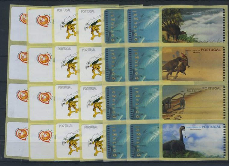23Lis_1447.jpg -     Lote:    1447            Portugal       Descrição:         1998/2004 &mdash; Expo'98 + Dinossáurios em Portugal + Euro 2004 + Uefa Euro 2004. Lote de 7 tiras de 4 etiquetas cada (total 28), sem impressão da taxa. Lote a ver.        ETQ       Valor Base:     &euro; 20,00     Valor Venda:     Retirado     