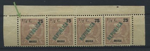 23Lis_1498.jpg -     Lote:    1498            Angola       Descrição:         1919 &mdash; D. Carlos I tipo Mouchon, com sobretaxa e sobrecarga REPUBLICA local. CE192, &frac12; C s/ 75 reis, castanho violeta claro. Tira superior de folha (4 selos) com erros nos selos 1 e 4 (2 mais fino). Únicos erros deste tipo na folha. Valor de catálogo &euro; 43,90.        **       Valor Base:     &euro; 10,00     Valor Venda:     Retirado     
