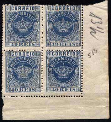 23Lis_1614.jpg -     Lote:    1614            Moçambique       Descrição:         1876 &mdash; Tipo Coroa. CE5, 40 reis azul. Quadra canto de folha em denteado 13 &frac12;, Alguns pontos de óxido no verso. Valor de catálogo &euro; 151,50.        ***       Valor Base:     &euro; 25,00     Valor Venda:     Retirado     