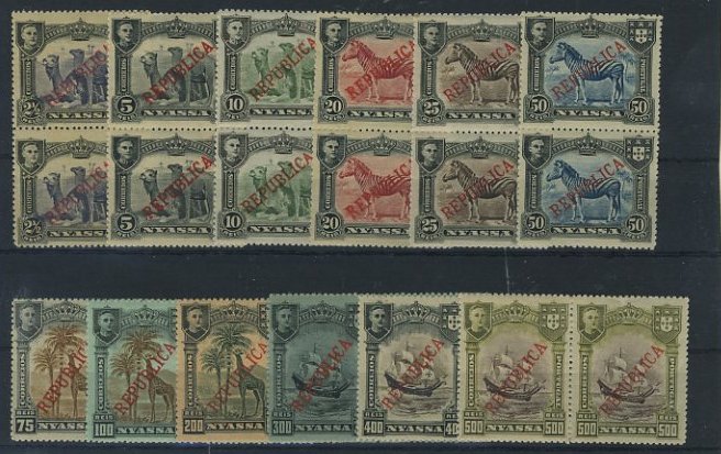 23Lis_1679.jpg -     Lote:    1679            Companhia do Niassa       Descrição:         1911 &mdash; D. Manuel II com sobrecarga REPUBLICA. CE52/63. Série completa em pares. Valor de catálogo &euro; 98,20.        ***       Valor Base:     &euro; 20,00     Valor Venda:     &euro; 20,00     