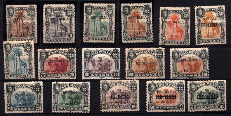 23Lis_1681.jpg -     Lote:    1681            Companhia do Niassa       Descrição:         1918 &mdash; D. Carlos I (Girafa e Camelos), com sobretaxa e sobrecarga "REPUBLICA", tipografadas localmente a preto. CE64/81. Série completa. Valor de catálogo &euro; 889,45. Série muito rara completa. Leves sinais de charneira. MB.        **       Valor Base:     &euro; 350,00     Valor Venda:     &euro; 400,00     