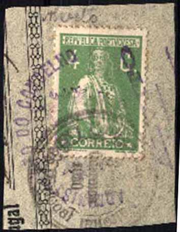 23Lis_1816.jpg -     Lote:    1816            Portugal       Descrição:         Marcas da greve dos correios de 1920 &mdash; Fragmento com selo de 4c verde amarelo tipo Ceres, CE226. Marca batida a preto "CONFEDERAÇÃO PATRONAL / GREVE CORREIOS 1920 / LISBOA &mdash; PORTUGAL" e marca batida a violeta do posto de correios de recurso instalado na "ADMINISTRAÇÃO DO CONCELHO / ALVITO".        FRG       Valor Base:     &euro; 50,00     Valor Venda:     &euro; 50,00     