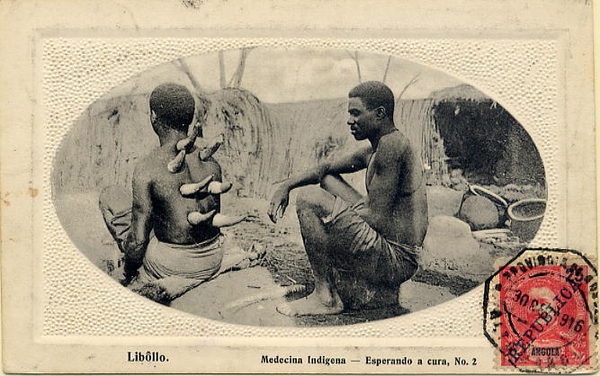 23Lis_1874.jpg -     Lote:    1874            Angola       Descrição:         Carimbos hexagonais. Postal ilustrado circulado do Alto Dande (30.12.1916) para a França, com trânsito por Luanda (01.01.1917) com selo de 25 reis carmim D. Carlos I tipo Mouchon, obliterados com carimbo batido a preto do ALTO DANDE.        PI       Valor Base:     &euro; 6,00     Valor Venda:     &euro; 6,00     