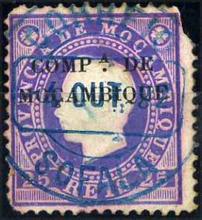 23Lis_1898.jpg -     Lote:    1898            Moçambique       Descrição:         Carimbos circulares datados. Selo de 25 reis, violeta, denteado 12 &frac12;, emissão D. Luís I com sobrecarga C.ª de Moçambique, CE4, obliterado com carimbo batido a azul "CORREIO / SOFALA". Selo com defeito.        O       Valor Base:     &euro; 10,00     Valor Venda:     &euro; 32,00     