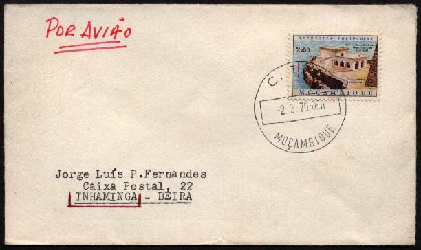 23Lis_1911.jpg -     Lote:    1911            Moçambique       Descrição:         Carimbos circulares metálicos, tipo grande. Sobrescrito circulado internamente de Moçambique (02.03.1970) para Inhaminga, com selo CE512 + selo de imposto postal "Rede de Telecomunicações" de $50, CE IPT69. Carimbo batido a preto "C. T. T. / MOÇAMBIQUE".        Carta       Valor Base:     &euro; 12,00     Valor Venda:     Retirado     