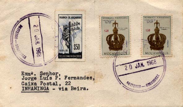 23Lis_1915.jpg -     Lote:    1915            Moçambique       Descrição:         Carimbos circulares de borracha, tipo grande. Sobrescrito circulado de Chitengo-Gorongoza (20.01.68) para Inhaminga, com 2 selos CE504 + selos de Imposto Postal "Rede de Telecomunicações de $50, CE IPT69. Carimbo batido a violeta "C. T. T. / CHITENGO - GORONGOZA". MR.        Carta       Valor Base:     &euro; 40,00     Valor Venda:     Retirado     