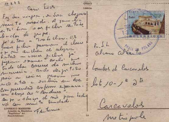 23Lis_1917.jpg -     Lote:    1917            Moçambique       Descrição:         Carimbos circulares com ponte central para o datador. Postal ilustrado circulado da Praia da Polana (13.07.72) para Carcavelos com selo de 2$50, emissão do IV Centenário de Camões na Ilha de Moçambique CE512. Carimbo circular batido a azul "C. T. T. / MOÇAMBIQUE / 13 JUL 72 / PRAIA DA POLANA".        PI       Valor Base:     &euro; 10,00     Valor Venda:     &euro; 140,00     