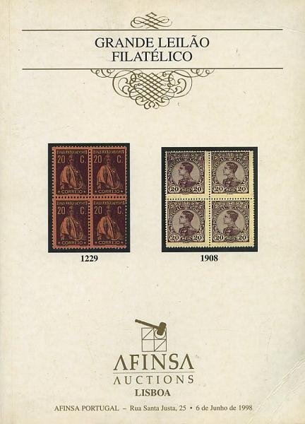 23Lis_2037.jpg -     Lote:    2037                   Descrição:         Lote composto por revistas "Selos e Moedas" e catálogos de leilões diversos. Lote a ver.        Livro       Valor Base:     &euro; 5,00     Valor Venda:     Retirado     
