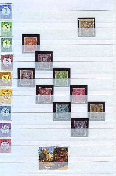 23Lis_2158.jpg -     Lote:    2158                   Descrição:      Portugal e Colónias.   Classificador com selos de Portugal e Colónias. Classificador quase novo. Lote a ver.        Lote       Valor Base:     &euro; 15,00     Valor Venda:     &euro; 34,00     