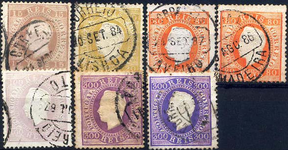 24lis0486.jpg -     Lote:    486            Colecção Portugal       Descrição:         1870/1876 &mdash; D. Luís I, fita direita. CE38, 39, 2x42, 43 e 2x47. Série completa em papel porcelana 13 &frac12;, com dois selos de 80 e 300 reis em tonalidades diferentes. Valor de catálogo &euro; 434,00.        O       Valor Base:     &euro; 60,00     Valor Venda:     &euro; 60,00     