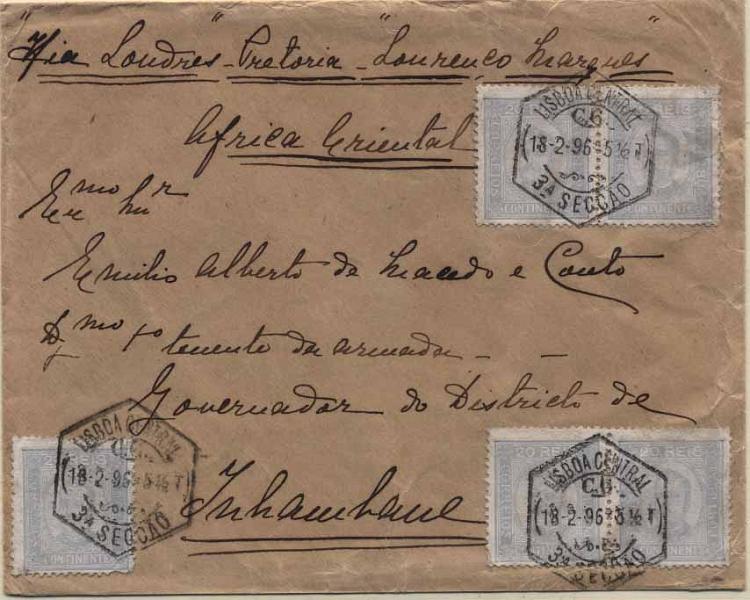 24Lis0629.jpg -     Lote:    629            Portugal       Descrição:         1892/93 &mdash; D. Carlos I Diogo Neto. Sobrescrito circulado de Lisboa (18.02.96) para Inhambane, via Londres, Pretória e Lourenço Marques, com 5 selos (dois pares + 1 simples) de 20 reis violeta azul, papel porcelana, denteado 12 &frac12;. MB e MR.        Carta       Valor Base:     &euro; 50,00     Valor Venda:     &euro; 50,00     