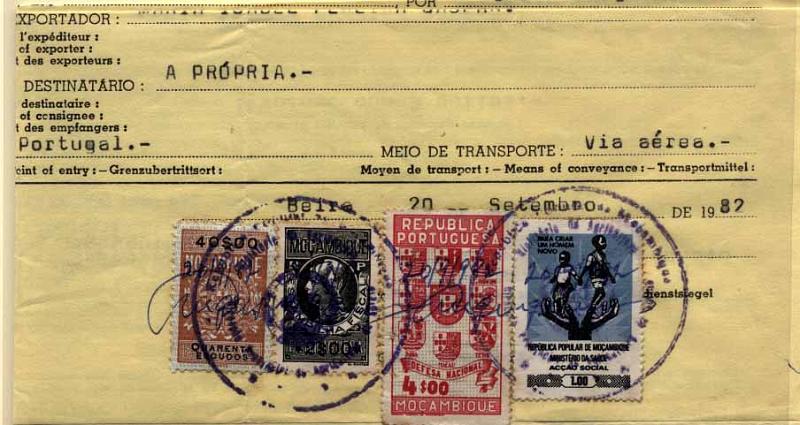 24Lis0966.jpg -     Lote:    966                   Descrição:         Fiscais — Certificado fitossanitário emitido em Moçambique em 1892, com selos fiscais coloniais de 2$00 e 40$00 + selo de Assistência Defesa Nacional de 4$00 também do período colonial + selo de Assistência de Moçambique/Palop de 1.00. Interessante documento.        DOC       Valor Base:     € 6,00     Valor Venda:     € 18,00     