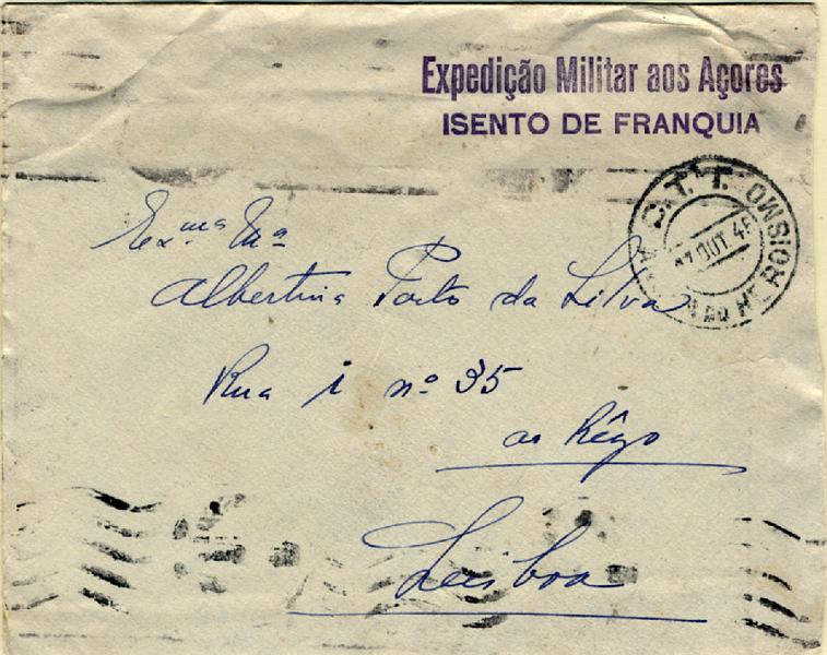 24Lis1096.jpg -     Lote:    1096                   Descrição:         2.ª Guerra Mundial. Isentos de Franquia. Açores. Sobrescrito circulado de Angra do Heroísmo (17.10.45) para Lisboa (02.11.45). Carimbo de isenção de franquia batido a violeta "EXPEDIÇÃO MILITAR AOS AÇORES / ISENTO DE FRANQUIA".        Carta       Valor Base:     &euro; 10,00     Valor Venda:     &euro; 26,00     