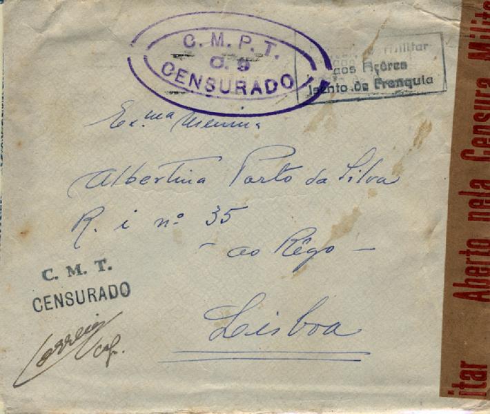 24Lis1099.jpg -     Lote:    1099                   Descrição:         2.ª Guerra Mundial. Censuras. Açores. Sobrescrito circulado isento de franquia da Terceira para Lisboa (17.06.43). Isenção de franquia por carimbo batido a verde "EXPEDIÇÃO MILITAR / AOS AÇORES / ISENTO DE FRANQUIA" + carimbo de censura também batido a verde "C. M. T. / CENSURADO" + cinta castanha impressa a vermelho "ABERTO PELA CENSUTA MILITAR / LISBOA". MB        Carta       Valor Base:     &euro; 15,00     Valor Venda:     &euro; 26,00     