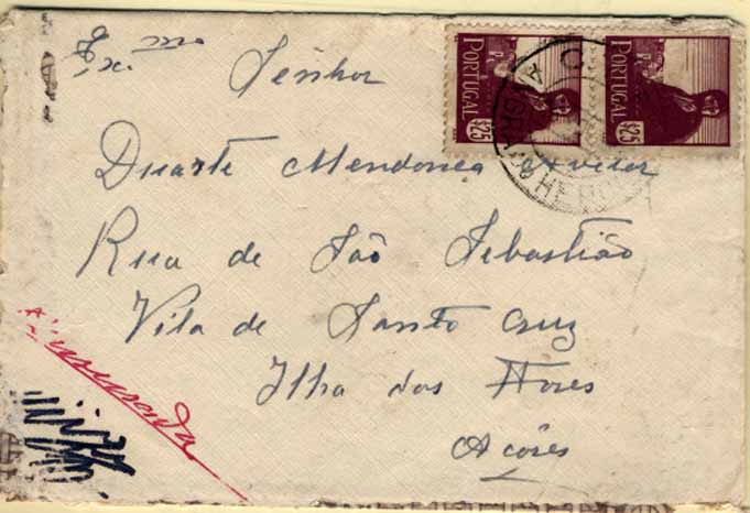 24Lis1100.jpg -     Lote:    1100                   Descrição:         2. Guerra Mundial. Censuras. Sobrescrito circulado de Angra do Heroísmo (06.11.43) para Ilha das Flores, com dois selos de $25 Costumes Portugueses CE611, censurada com inscrição manuscrita a vermelho "CENSURADA" e rubrica do censor.        Carta       Valor Base:     &euro; 10,00     Valor Venda:     &euro; 22,00     