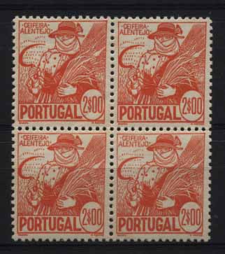 24Lis1427.jpg -     Lote:    1427            Portugal       Descrição:         1941 &mdash; Costumes Portugueses. CE616, 2$00 laranja. Quadra. Valor de catálogo &euro; 484,00.        ***       Valor Base:     &euro; 60,00     Valor Venda:     &euro; 75,00     
