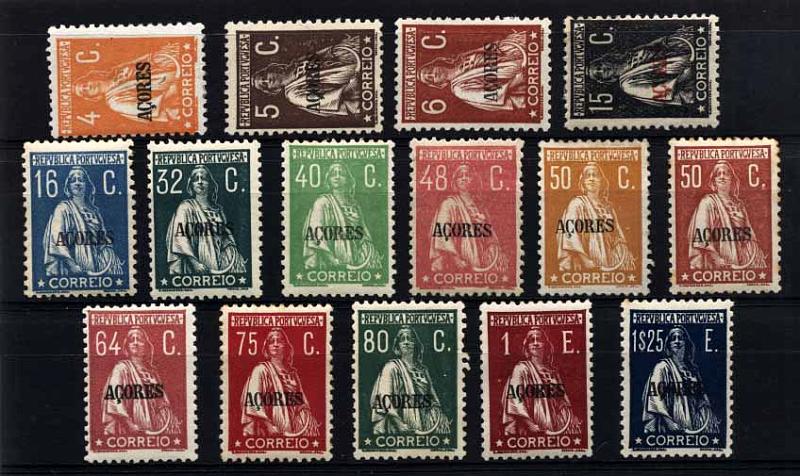 24Lis1533.jpg -     Lote:    1533            Açores       Descrição:         1930/1931 &mdash; Ceres. Gravura retocada. Selos do Continente com sobrecarga AÇORES. CE296/310. Série completa (selos CE303, 304 e 307 com defeitos na goma). Valor de catálogo &euro; 100,00.        ***/**       Valor Base:     &euro; 15,00     Valor Venda:     &euro; 16,00     