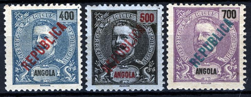 24Lis1561.jpg -     Lote:    1561            Angola       Descrição:         1914 &mdash; D. Carlos I, com sobrecarga REPUBLICA local. CE164/166, 400 reis sem goma, 500 e 700 reis com goma. Valor de catálogo &euro; 88,20.        **/*       Valor Base:     &euro; 22,00     Valor Venda:     &euro; 32,00     