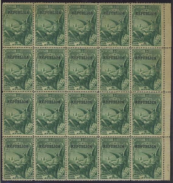 24Lis1625.jpg -     Lote:    1625            Macau       Descrição:         1913 &mdash; 4.º Centenário do Descobrimento do Caminho Marítimo para a Índia com sobrecarga. CE205, 4 avos verde. Bloco de 20 selos (5x4).         *       Valor Base:     &euro; 10,00     Valor Venda:     &euro; 12,00     