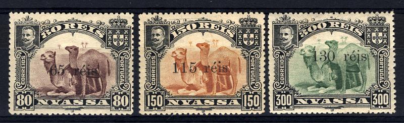 24Lis1716.jpg -     Lote:    1716            Companhia do Niassa       Descrição:         1903 &mdash; D. Carlos I. Selos de 1901 com sobretaxa local. CE45/47. Série completa. Valor de catálogo &euro; 189,60.        **       Valor Base:     &euro; 40,00     Valor Venda:     &euro; 40,00     
