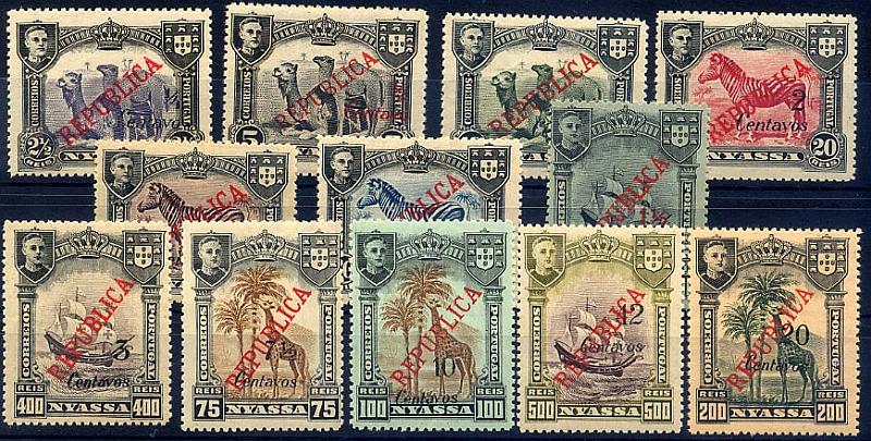 24Lis1721.jpg -     Lote:    1721            Companhia do Niassa       Descrição:         1921 &mdash; D. Manuel II, com sobretaxa, tipografadas em Lisboa. CE82/93. Série completa. Valor de catálogo &euro; 60,50. MB.        ***       Valor Base:     &euro; 20,00     Valor Venda:     &euro; 38,00     