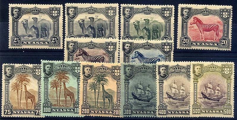 24Lis1722.jpg -     Lote:    1722            Companhia do Niassa       Descrição:         1911 &mdash; D. Manuel II. Motivos diversos. CE52/63. Série completa sem a sobrecarga "REPÚBLICA". Valor de catálogo &euro; 200,00.        **       Valor Base:     &euro; 60,00     Valor Venda:     &euro; 100,00     