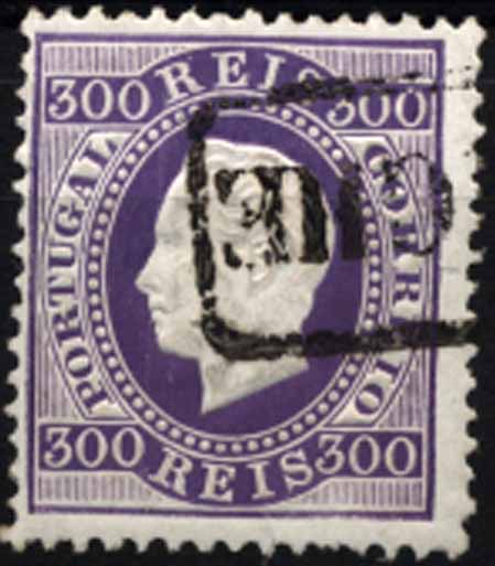 24Lis1795.jpg -     Lote:    1795            Portugal       Descrição:         Carimbos nominativos. 1870/76 &mdash; D. Luís I fita direita. CE47, 300 reis violeta, papel porcelana denteado 12 &frac12;, obliterado com carimbo nominativo batido a preto de "PENICHE".        O       Valor Base:     &euro; 15,00     Valor Venda:     &euro; 22,00     