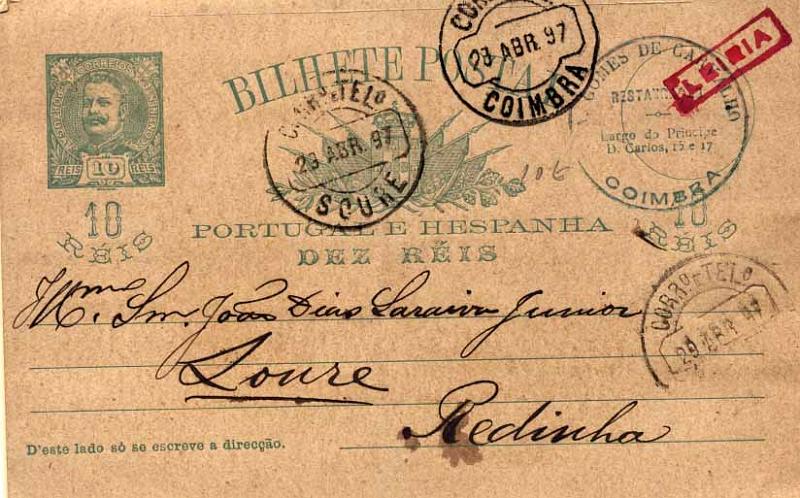 24Lis1839.jpg -     Lote:    1839            Portugal       Descrição:         Carimbos nominativos. 1896 &mdash; D. Carlos I tipo Mouchon. OM23, 10 reis verde escuro sobre cartolina camurça, circulado de Coimbra (28.04.97) para Redinha (29.04.97) com trânsito por Leiria e Soure (29.04.97). Carimbo nominativo batido a vermelho de "LEIRIA".        IC       Valor Base:     &euro; 30,00     Valor Venda:     &euro; 42,00     