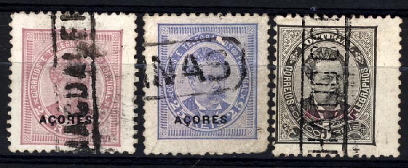 24Lis1906.jpg -     Lote:    1906            Açores       Descrição:         Carimbos nominativos. Lote composto por 3 selos de D. Luís I de frente, com sobrecarga Açores, obliterados com carimbos nominativos de MAGDALENA, FURNAS e ILHA DO CORVO, todos batidos a preto.        Lote       Valor Base:     &euro; 10,00     Valor Venda:     Retirado     