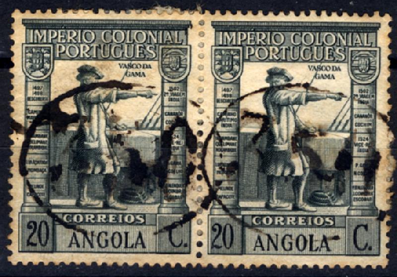 24Lis1931.jpg -     Lote:    1931            Angola       Descrição:         Carimbos numéricos ovais. Par horizontal de 20C tipo Império Colonial Português CE262, cinzento ardósia, obliterado com carimbo numérico oval de recurso "350", batido a preto. MB.        O       Valor Base:     &euro; 10,00     Valor Venda:     &euro; 18,00     