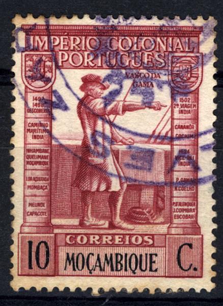24Lis1955.jpg -     Lote:    1955            Moçambique e Distritos Postais       Descrição:         Marcas de Barcos da Marinha. Selo de 10c do Império Colonial Português, CE291, obliterado com carimbo do "CRUZADOR GONÇALVES ZARCO", batido a violeta. MB e MR.        O       Valor Base:     &euro; 20,00     Valor Venda:     &euro; 32,00     