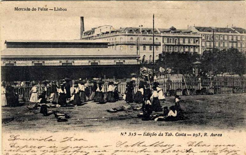 24Lis2288.jpg -     Lote:    2288      Lotes pelo Correio              Descrição:         Temáticos &mdash; Feiras e costumes. Lisboa * Marcado do peixe. Circulado com carimbo de dupla oval de ESPINHO.        PI       Valor Base:     &euro; 6,00     Valor Venda:     Retirado     