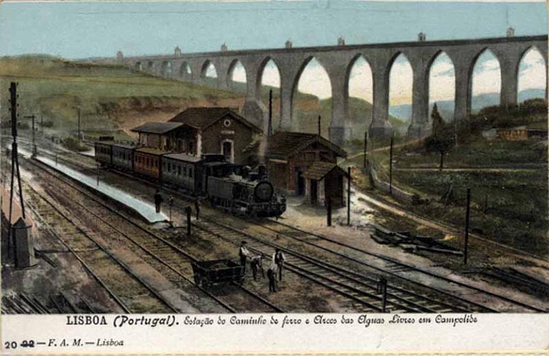24Lis2293.jpg -     Lote:    2293      Lotes pelo Correio              Descrição:         Temáticos &mdash; Caminho de Ferro: Lisboa, Estação do Caminho de Ferro e Arcos das Águas Livres em Campolide (colorido). Novo.        PI       Valor Base:     &euro; 10,00     Valor Venda:     &euro; 10,00     