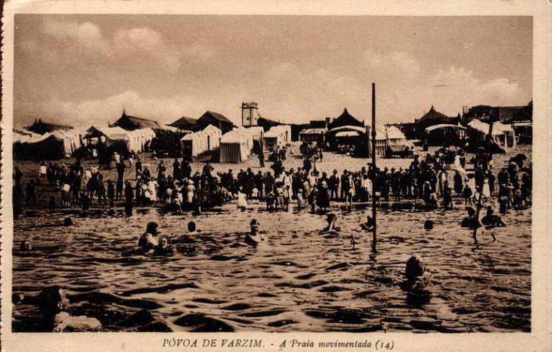 24Lis2304.jpg -     Lote:    2304      Lotes pelo Correio              Descrição:         Póvoa de Varzim &mdash; Lote de seis postais ilustrados diferentes, edição de Miguel Monteiro de Vila Real (Rua do Almada (3), Passeio Alegre (9), Costumes * Apanhando o sargaço (11), Vista do mar (13), A praia movimentada (14) e Barcos de recreio (18).        PI       Valor Base:     &euro; 15,00     Valor Venda:     Retirado     
