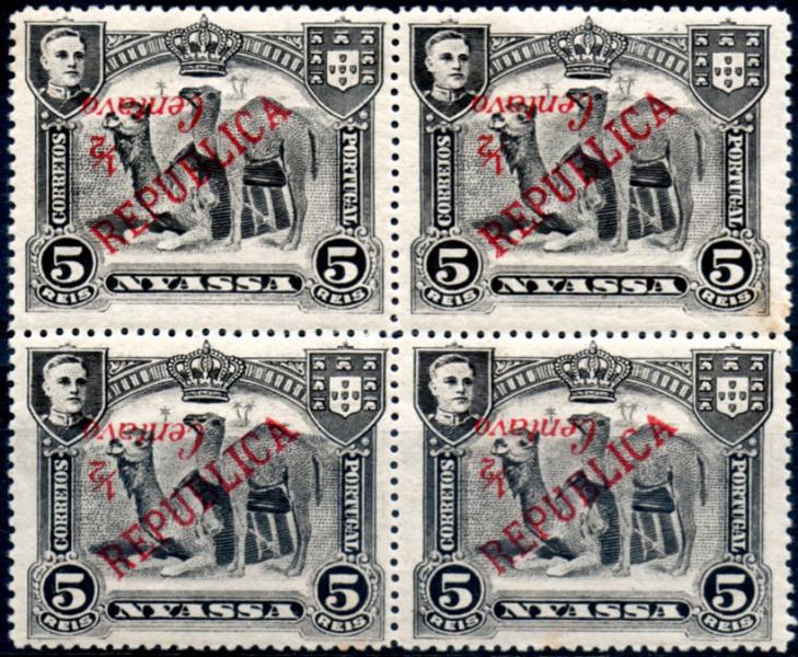 0077.jpg -     Lote:    77      Colecção IMPÉRIO      Companhia do Niassa       Descrição:         1921 &mdash; D. Manuel II, com sobrecarga e sobretaxa REPUBLICA, tipografada a preto em Lisboa. CE83, &frac12; c s/ 5 reis preto. Quadra com a sobretaxa invertida. MB e MR.        ***/**       Valor Base:     &euro; 30,00     Valor Venda:     &euro; 80,00     