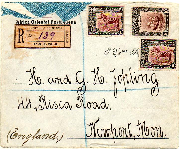 0103.jpg -     Lote:    103      Colecção IMPÉRIO      Companhia do Niassa       Descrição:         192&frac12;3 &mdash; Motivos diversos. Sobrescrito circulado registado de Palma (07.12.25) para a Inglaterra (18.01.26) com trânsito por Porto Amélia (15.12.25) com selos de &frac14; c, &frac12; c (3), 1c, 1 &frac12; c, 2, 2 &frac12; c, 4c, 5c, 6c, 7 &frac12; c, 10c e 1E (2) = 2$41,25. Sobrescrito com defeito na frente.         Carta       Valor Base:     &euro; 50,00     Valor Venda:     &euro; 200,00     