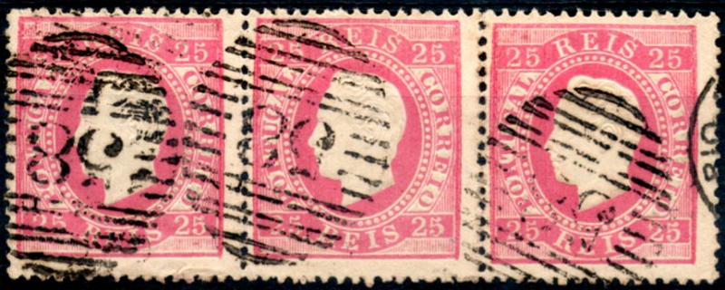 0228.jpg -     Lote:    228      Colecção CASCAIS II             Descrição:         1870/76 &mdash; D. Luís I. Fita direita. CE40, 25 reis carmim, papel liso, denteado 13 &frac12;. Tira horizontal de 3 selos, obliterados com carimbo numérico da 2ª reforma, tipo 6.4.6, batido a preto "58 - GUIMARÃES". MB.        O       Valor Base:     &euro; 20,00     Valor Venda:     &euro; 100,00     