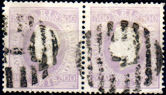 0260.jpg -     Lote:    260      Colecção CASCAIS II             Descrição:         1870/76 &mdash; D. Luís I. Fita direita. CE47, 300 reis violeta, denteado 13 &frac12;, papel liso. Par horizontal, obliterado com carimbo numérico da 2.ª reforma "1 &mdash; LISBOA". Valor de catálogo &euro; 312,00. MB        O       Valor Base:     &euro; 50,00     Valor Venda:     &euro; 50,00     