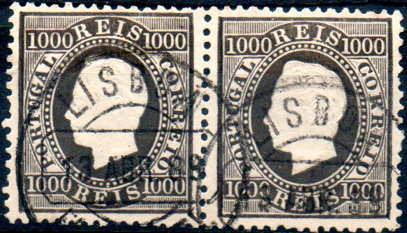 0290.jpg -     Lote:    290      Colecção CASCAIS II             Descrição:         1884 &mdash; D. Luís I. Fita direita. Nova cor e valor. CE67, 1000 reis preto, papel liso, denteado 12 &frac12;. Par horizontal. MB. Valor de catálogo &euro; 360,00.        O       Valor Base:     &euro; 55,00     Valor Venda:     &euro; 75,00     