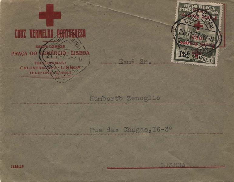 0418.jpg -     Lote:    418            Portugal       Descrição:         1928 - Privativos. Cruz Vermelha Portuguesa. Selos do 4.º Centenário do Nascimento de Luís de Camões sobrecarregados. CE CVP11, 15c verde oliva circulado em postal sobrescrito em Lisboa (21.11.28). Selo com dupla sobrecarga. MB e R.        Carta       Valor Base:     &euro; 40,00     Valor Venda:     &euro; 55,00     