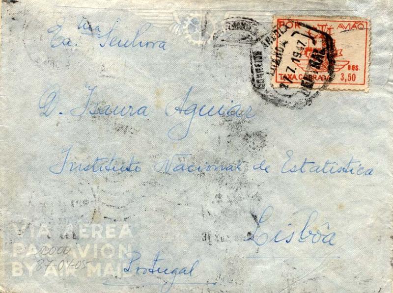 0721.jpg -     Lote:    721            Correio aéreo       Descrição:         Correio aéreo. 1947 &mdash; Escudo de Angola. Sobrescrito circulado por via aérea de Luanda (27.07.47) para Lisboa (31.07.47) com selo de 3$50 laranja claro, CE CA13.        Carta       Valor Base:     &euro; 10,00     Valor Venda:     Retirado     