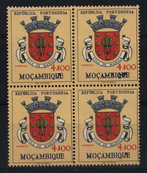 1070.jpg -     Lote:    1070            Moçambique       Descrição:         1961 &mdash; Brasões de Moçambique. CE441, 4$00. Quadra com excesso de tintagem da cor azul na legenda MOÇAMBIQUE.        ***       Valor Base:     &euro; 6,00     Valor Venda:     Retirado     